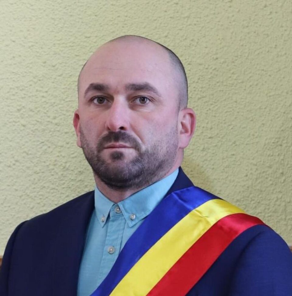 Primarul orasului Broșteni, Alexandru Hurjui