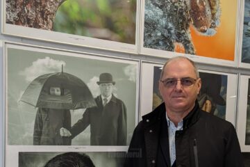La secțiunea „Open monochrom”, Mihai Victor Eugen din România a obținut AUR ICS, cu lucrarea „Umbrella”.