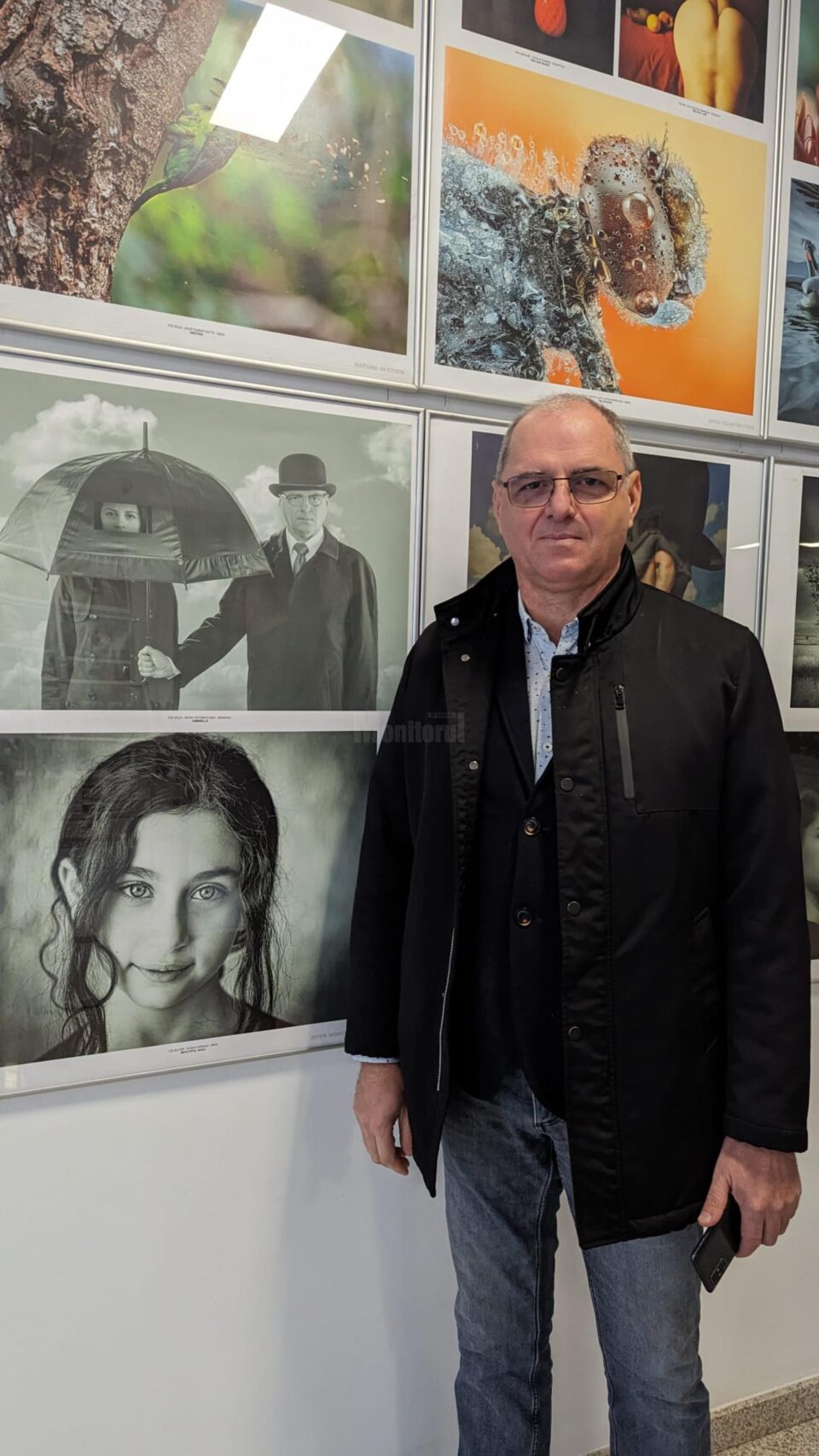 La secțiunea „Open monochrom”, Mihai Victor Eugen din România a obținut AUR ICS, cu lucrarea „Umbrella”