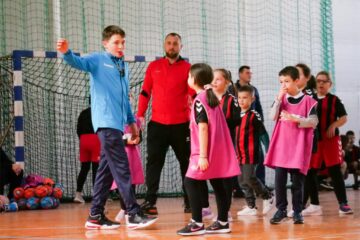 Prima ediție a „Cupei Dream Team” s-a desfășurat în sala de sport a Școlii Gimnaziale „Ion Creangă”