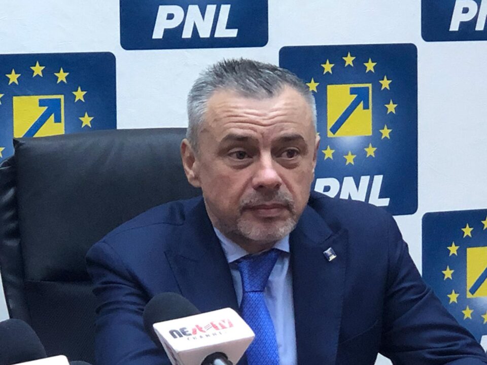 Deputatul liberal sucevean Ioan Balan consideră că „numai o rea voință” ar putea să oprească proiectul autostrăzii de la Pașcani la Siret Deputatul liberal sucevean Ioan Balan consideră că „numai o rea voință” ar putea să oprească proiectul autostrăzii de la Pașcani la Siret