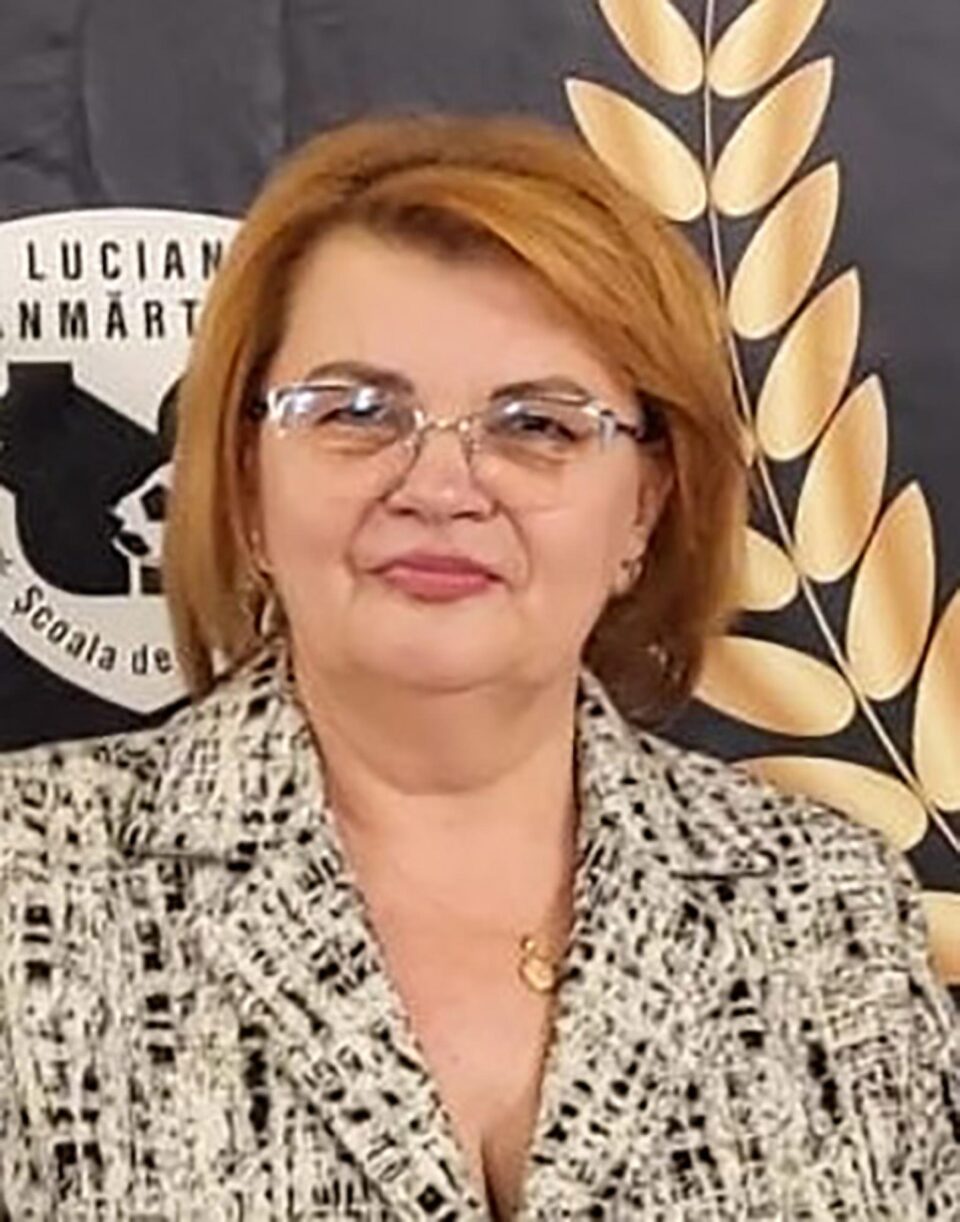 Elisabeta Ana Naghi, inspector de matematică și astronomie în cadrul Ministerului Educației Elisabeta Ana Naghi, inspector de matematică și astronomie în cadrul Ministerului Educației