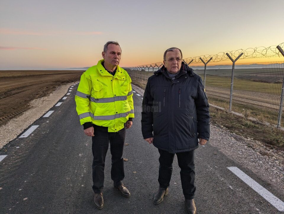 La aeroportul Suceava a fost construit un gard perimetral cu sensori și camere de supraveghere La aeroportul Suceava a fost construit un gard perimetral cu sensori și camere de supraveghere