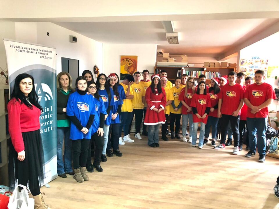 Voluntariat la Colegiul ,,Andronic Motrescu”, în prag de sărbători