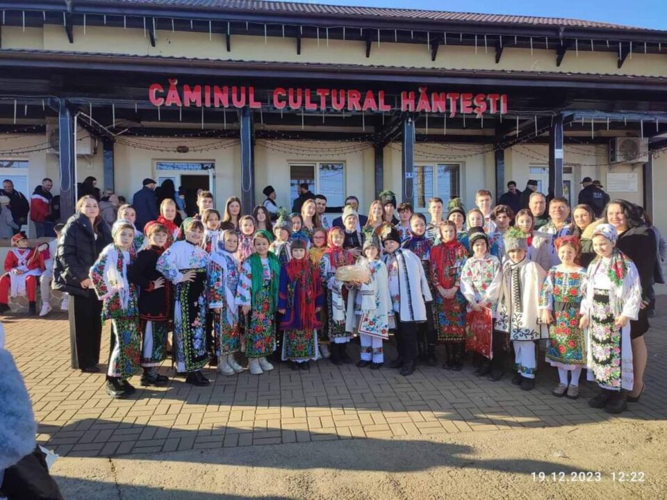 Delegația de la Voloca care a participat la Hănțești la festival