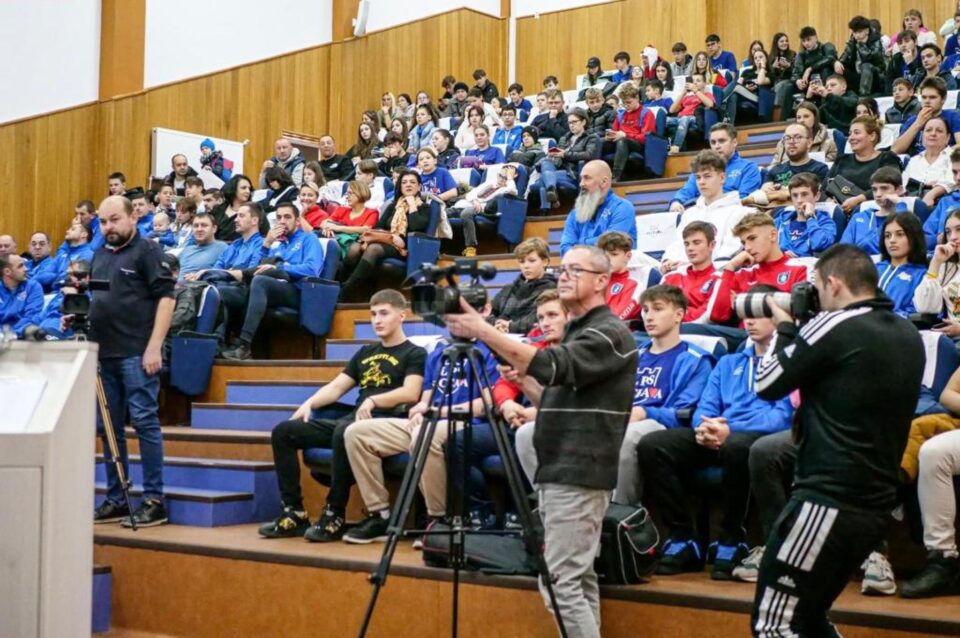 Aula de la LPS a fost plina la festivitatea de premiere