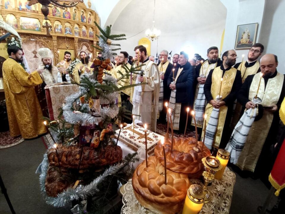 Înmormântarea părintelui Ionuț Silvestru Țurcă- imagine din Biserica Sf. Gheorghe