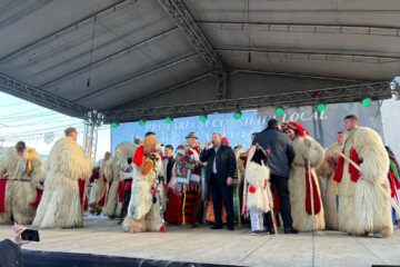 Primarul din Liteni, Tomiță Onisii, îi invită pe cetățenii orașului să participe la evenimentele organizate de Crăciun și Anul Nou