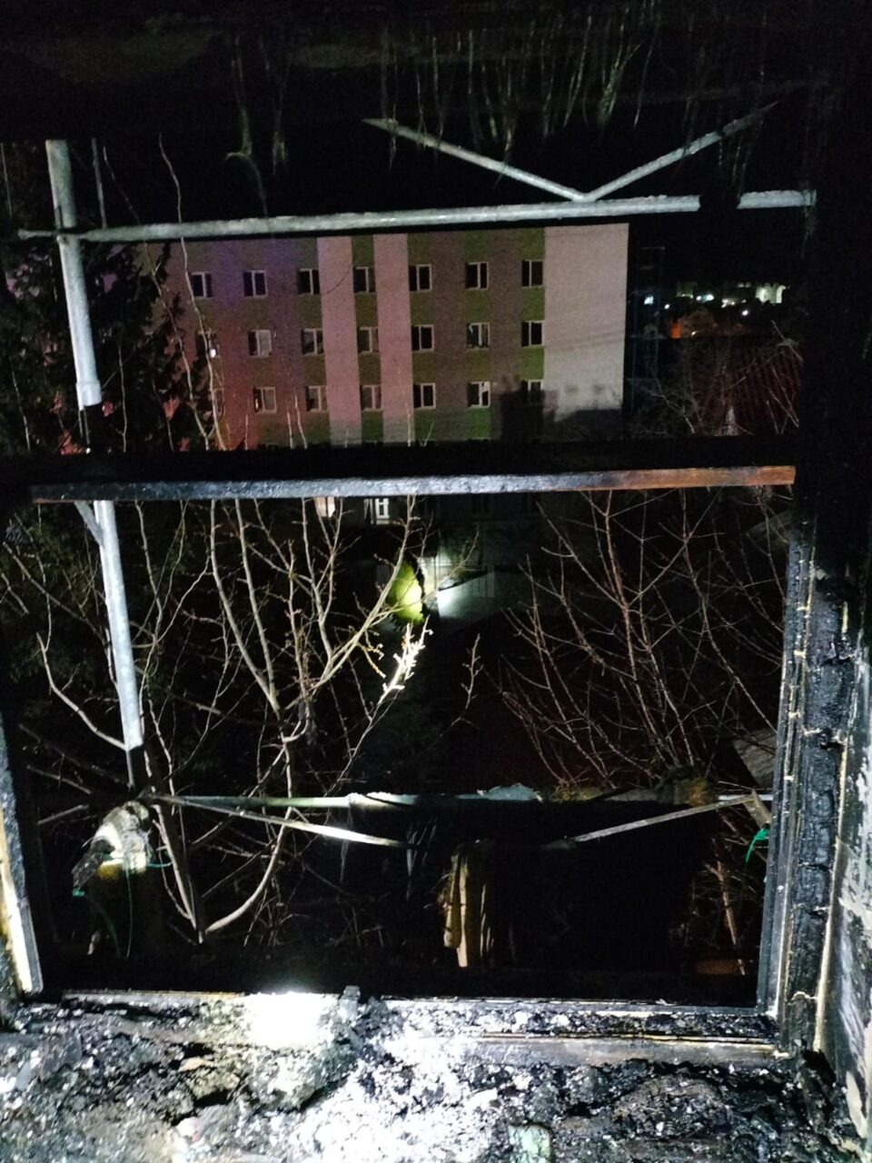 Incendiu într-un bloc de garsoniere de pe strada Jean Bart