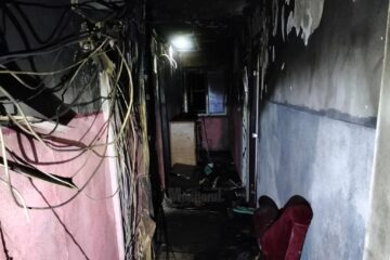 Incendiu într-un bloc de garsoniere de pe strada Jean Bart