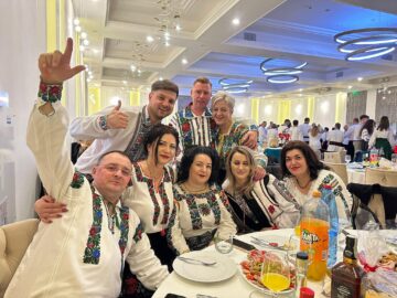 Liderul PNL din Șcheia, Alin Rusu, le-a oferit locuitorilor comunei un bal al gospodarilor în prima zi de Crăciun