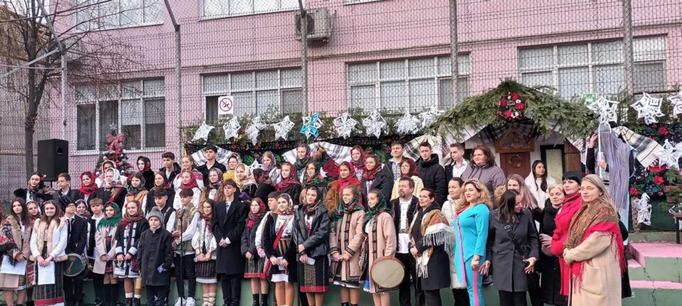 „Poveste de iarnă”, la Școala „Miron Costin” Suceava