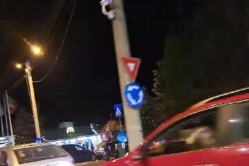 Coada de mașini din seara primei zile a anului 2024 s-a întins pe sute de metri bune