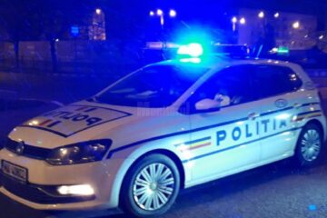 masina de politie noaptea