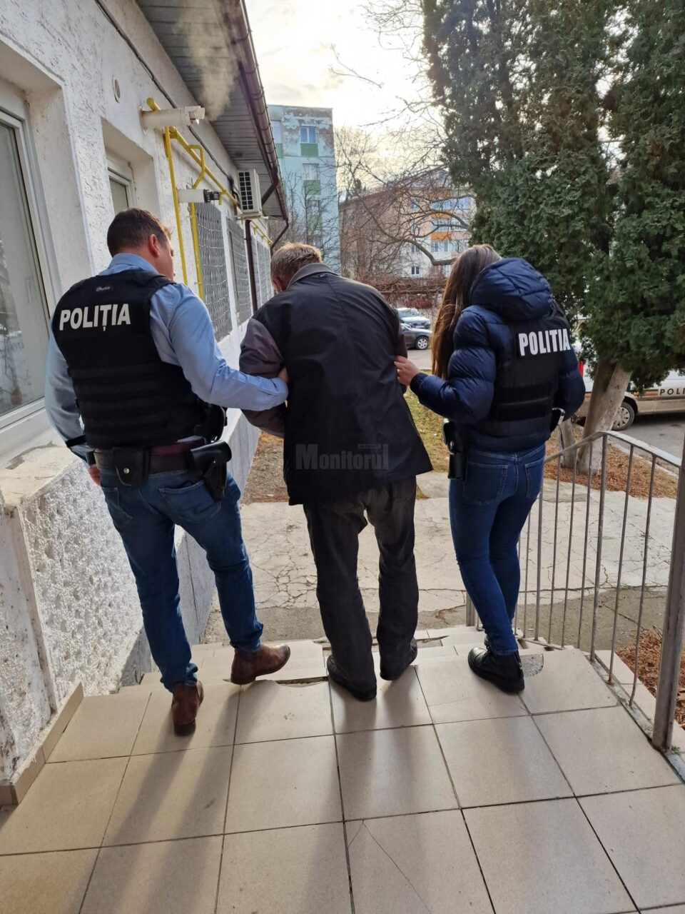 Bărbat reținut după ce a decapitat o pisică