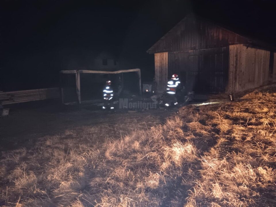 Container distrus în totalitate, după un incendiu