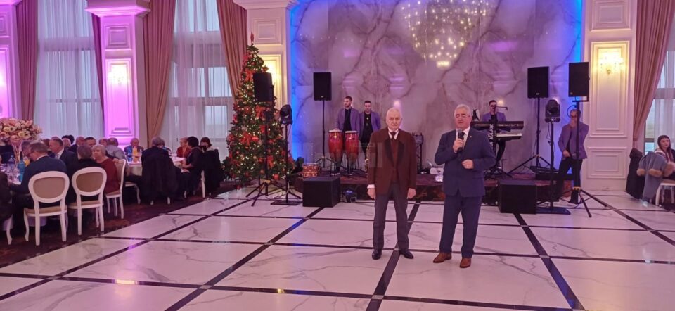 Peste 600 de pensionari suceveni au sărbătorit un al doilea revelion după cel de acasă