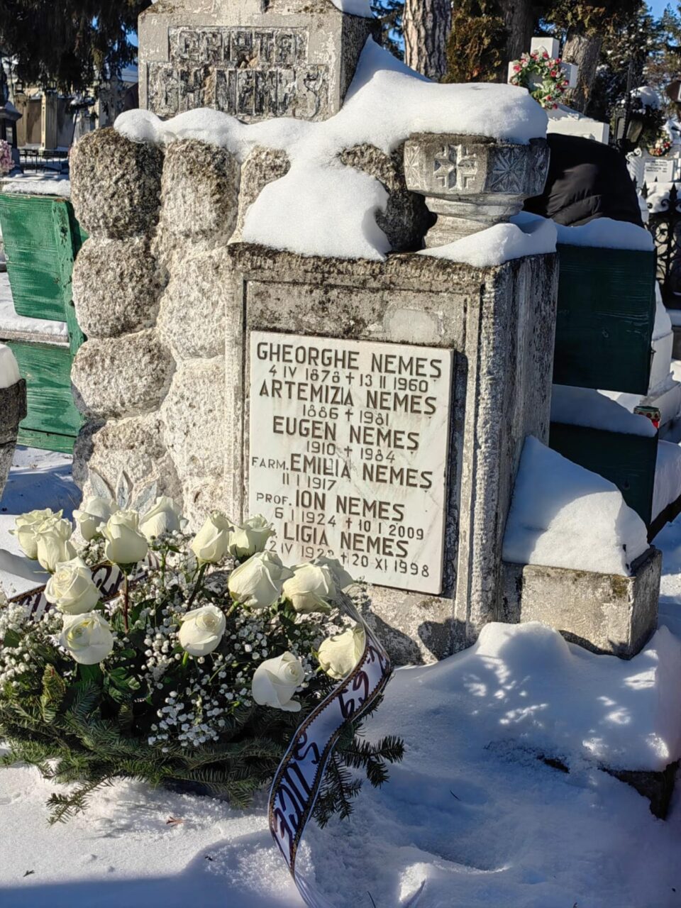 Profesorul Ioan Nemeș, al cărui nume a fost dat parcului central al Sucevei, comemorat miercuri la Cimitirul Pacea de foști elevi