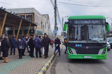 Pensionarii suceveni pot prelungi deja abonamentele în baza cărora beneficiază de gratuitate la transportul local timp de trei luni