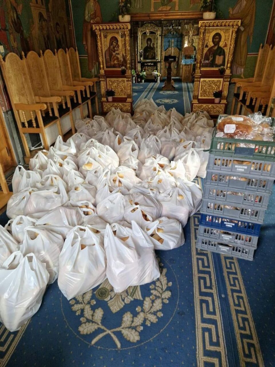 Campania umanitară „Pâinea cea de toate zilele”, pentru ajutorarea familiilor necăjite, continuă, la Fălticeni Campania umanitară „Pâinea cea de toate zilele”, pentru ajutorarea familiilor necăjite, continuă, la Fălticeni