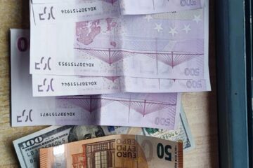 Banii returnați de polițiști