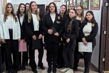Elevi ai Colegiului Național de Informatică „Spiru Haret” au sărbătorit Ziua Culturii Naționale la Biblioteca Bucovinei