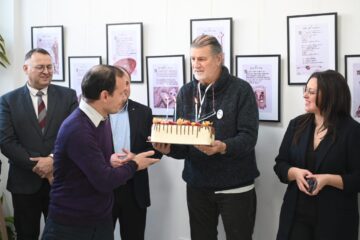 Maestrul Mihai Pânzaru - PIM și-a sărbătorit ziua de naștere printre prieteni și colaboratori, la Galeria Zamca Foto artistul.studio