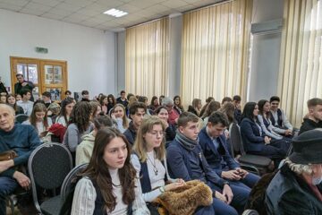 „Poezia lui Mihai Eminescu în viziunea lui Ion Negoițescu”, prelegere susținută de Alexandru Ovidiu Vintilă, președintele Societății Scriitorilor Bucovinei