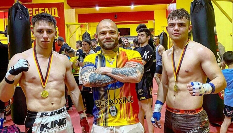 Antrenorul Ovidiu Mironescu incadrat de Mihai Rusu si Bogdan Floristean