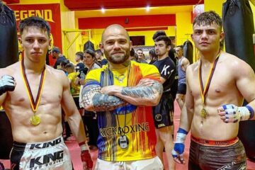 Antrenorul Ovidiu Mironescu incadrat de Mihai Rusu si Bogdan Floristean