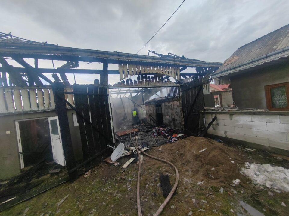 Incendiu în satul Pâraie