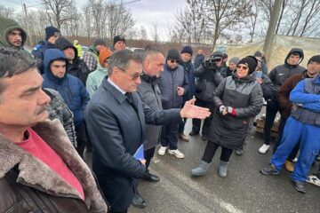 Protestul fermierilor din Vama Siret continuă