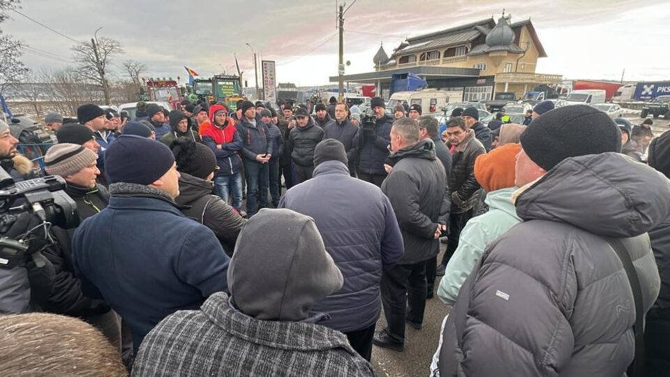 Protestul fermierilor din Vama Siret continuă