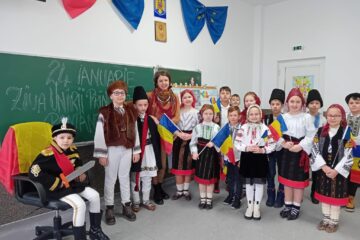 Sceneta Moș Ion Roată și Unirea
