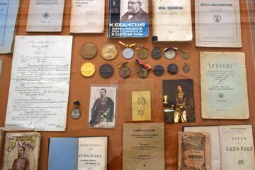 Expoziție de documente, fotografii și obiecte istorice din perioada Unirii Principatelor Române, la Colegiul „Nicu Gane”