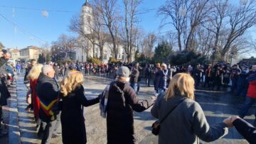 Hora Unirii, ceremonial religios și militar și depuneri de coroane, la Suceava, la 165 de ani de la Mica Unire