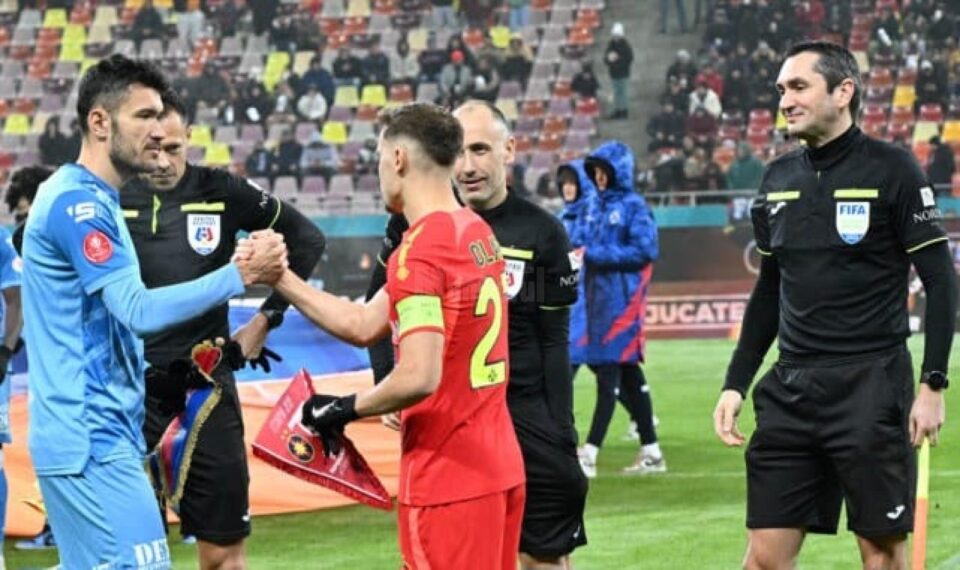 Meciul FCSB-UTA a insemnat meciul cu numarul 400 oficiat de Sebastian Gheorghe in Liga I Meciul FCSB-UTA a insemnat meciul cu numarul 400 oficiat de Sebastian Gheorghe in Liga I