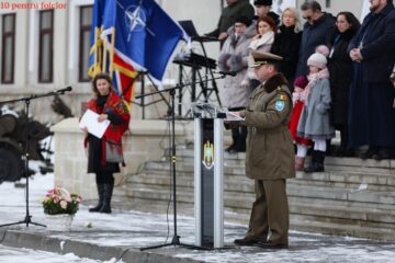 Spectacolul „10 pentru folclor: Hai să dăm mână cu mână!”, organizat la Colegiul Național Militar „Ștefan cel Mare”