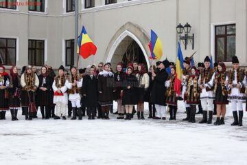 Spectacolul „10 pentru folclor: Hai să dăm mână cu mână!”, organizat la Colegiul Național Militar „Ștefan cel Mare”