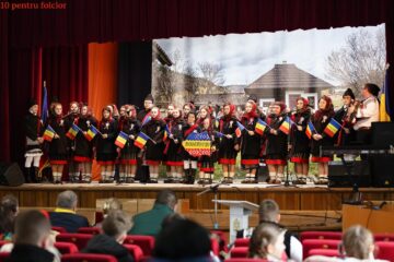 Spectacolul „10 pentru folclor: Hai să dăm mână cu mână!”, organizat la Colegiul Național Militar „Ștefan cel Mare”