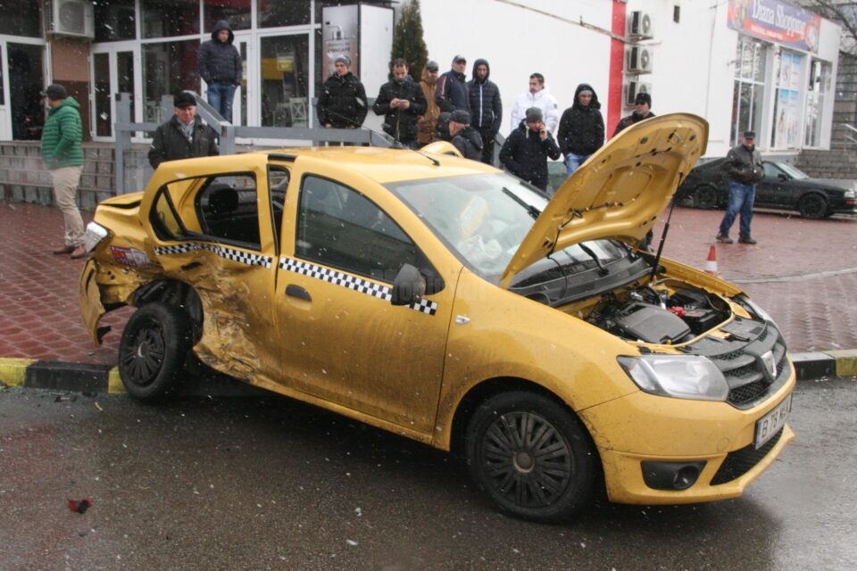 Taxiul în care se aflau cei doi septuagenari