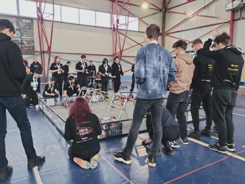 Competiție de robotică, la Vatra Dornei