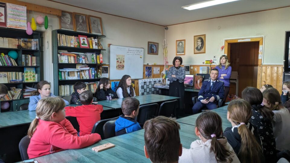 Prima întâlnire din acest an, din cadrul parteneriatului dintre cercurile de Redacție Presă/RadioTV și cel de Cenaclu literar/Teatru