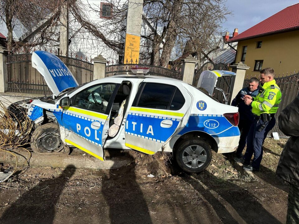 Mașina de poliție