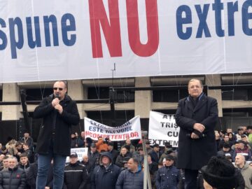 Gheorghe Flutur a organizat la Suceava cel mai mare miting antiextremism din România
