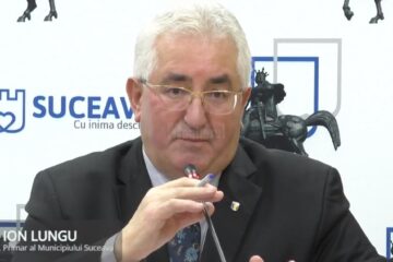 ”Primarul trebuie să atragă fonduri, nu e ca la spital, să i se dea bani să-i cheltuiască” - a spus Ion Lungu, ca replică la atacurile din partea consilierilor PSD