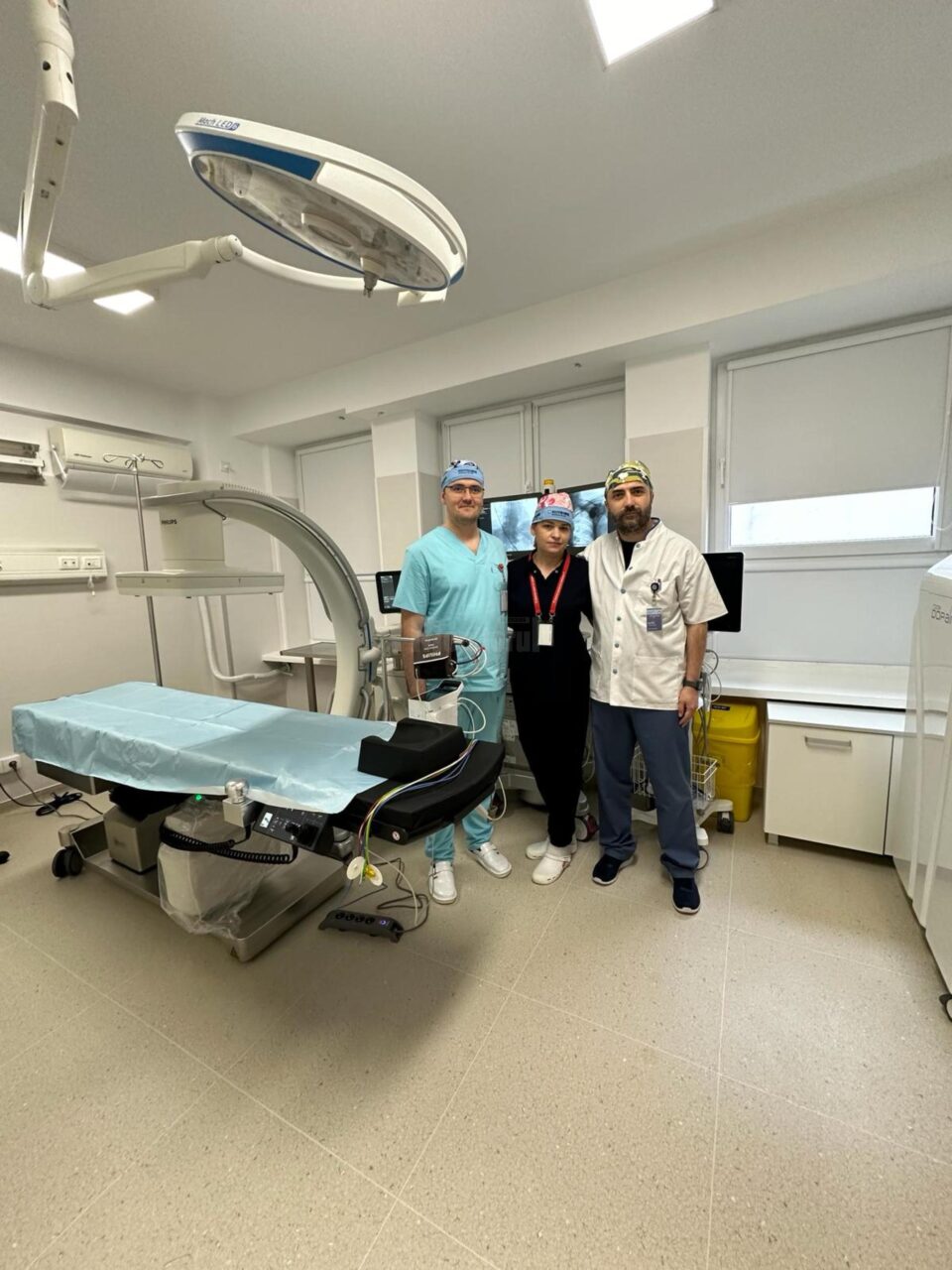 Dr. Paul Boarescu, asist Lacramioara Blanaru si dr. Ciprian Mitric