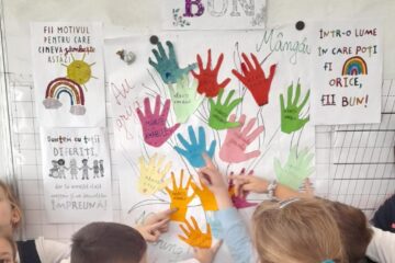 Elevii și profesorii de la școala din Șcheia au spus „NU” violenței