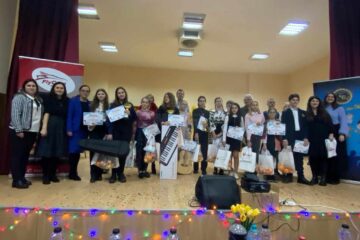 Elevi în competiția „Și bosâncenii au talent”, ediția a VI-a, la Căminul Cultural din Bosanci