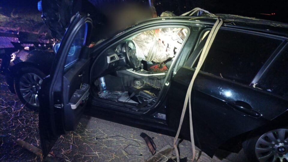 Un căruțaș rupt de beat care circula pe contrasens a provocat un accident cu doi răniți Un căruțaș rupt de beat care circula pe contrasens a provocat un accident cu doi răniți
